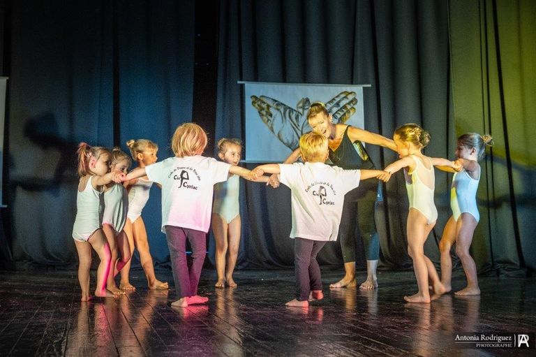Cours de danse avec Armelle Compagnie Cyriac